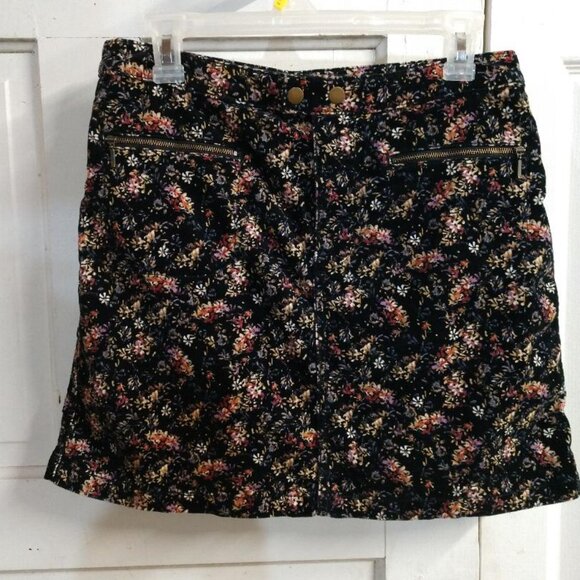 Mini Mossimo Skirt - Corduroy - Floral Design - size 10 - Picture 6 of 6
